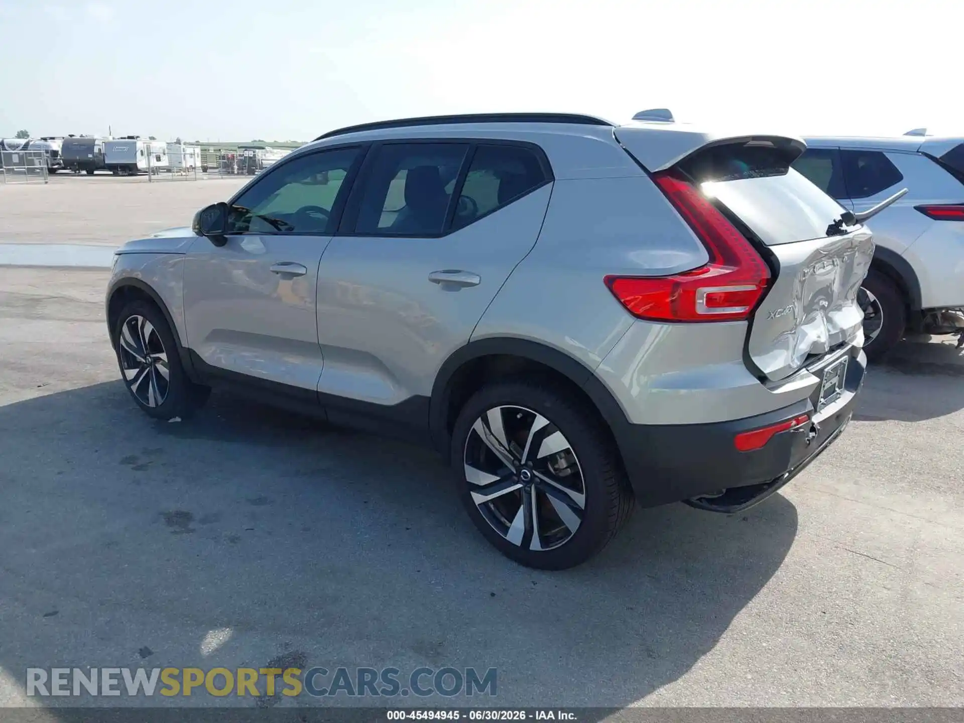 3 Photograph of a damaged car YV4L12UX1P2022761 VOLVO XC40 2023