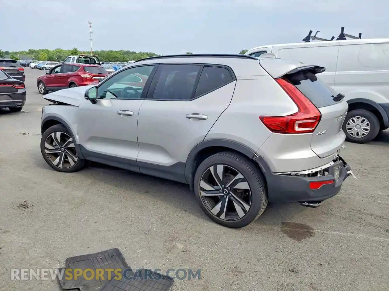 2 Photograph of a damaged car YV4L12UX8P2063078 VOLVO XC40 2023