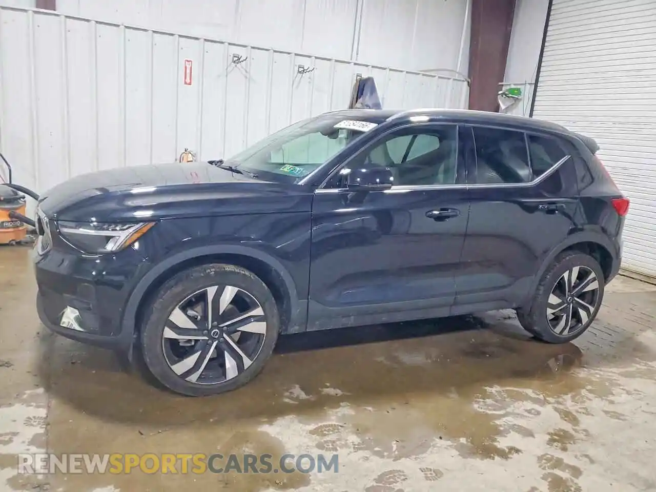 1 Photograph of a damaged car YV4L12UE9R2269043 VOLVO XC40 2024