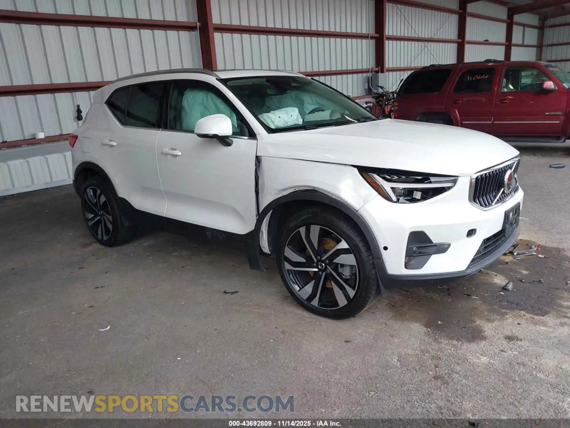 1 fotografías del automóvil dañado YV4L12UF2R2208237 VOLVO XC40 2024