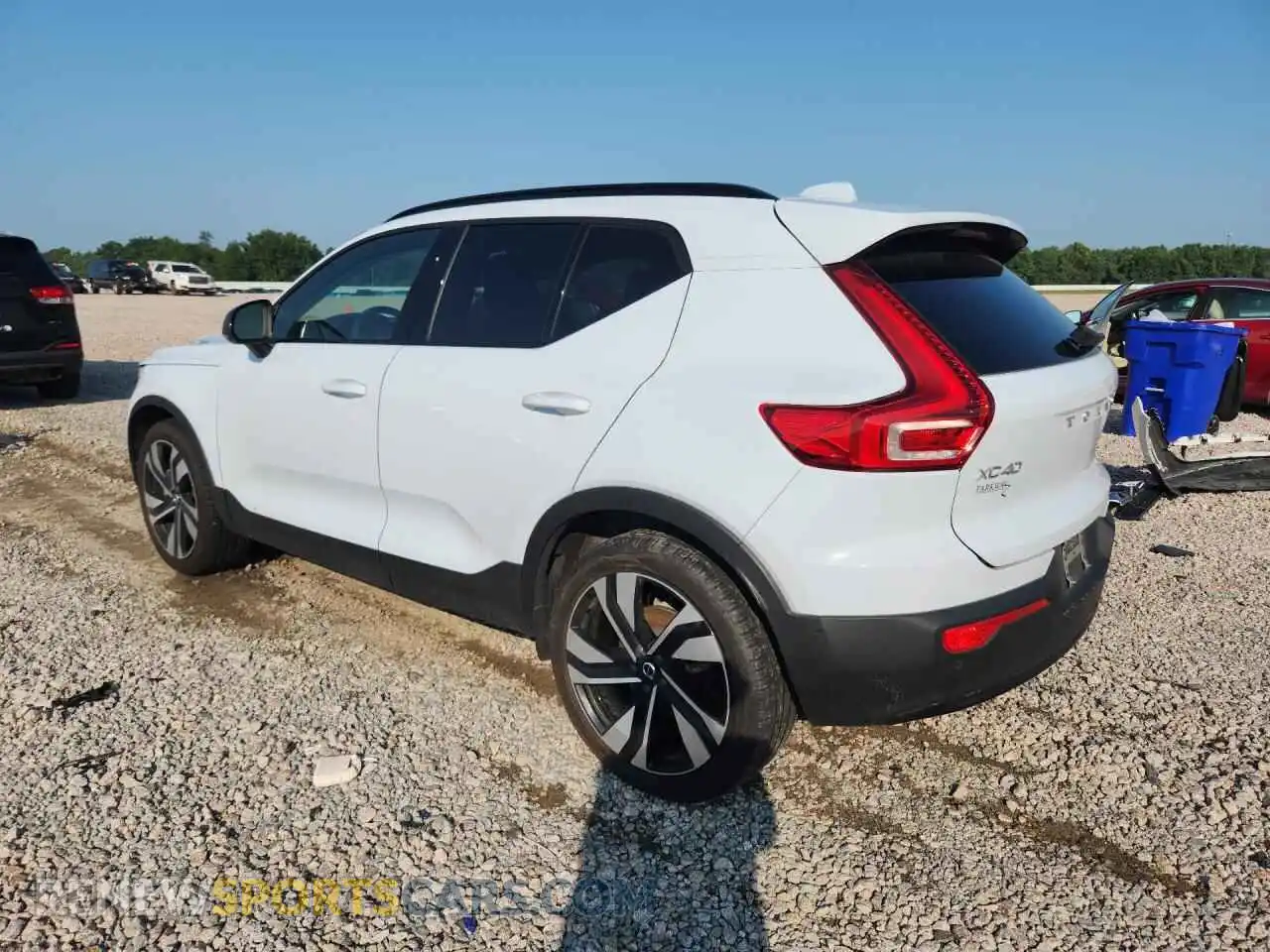 2 Фотография поврежденного автомобиля YV4L12UL3R2365071 VOLVO XC40 2024