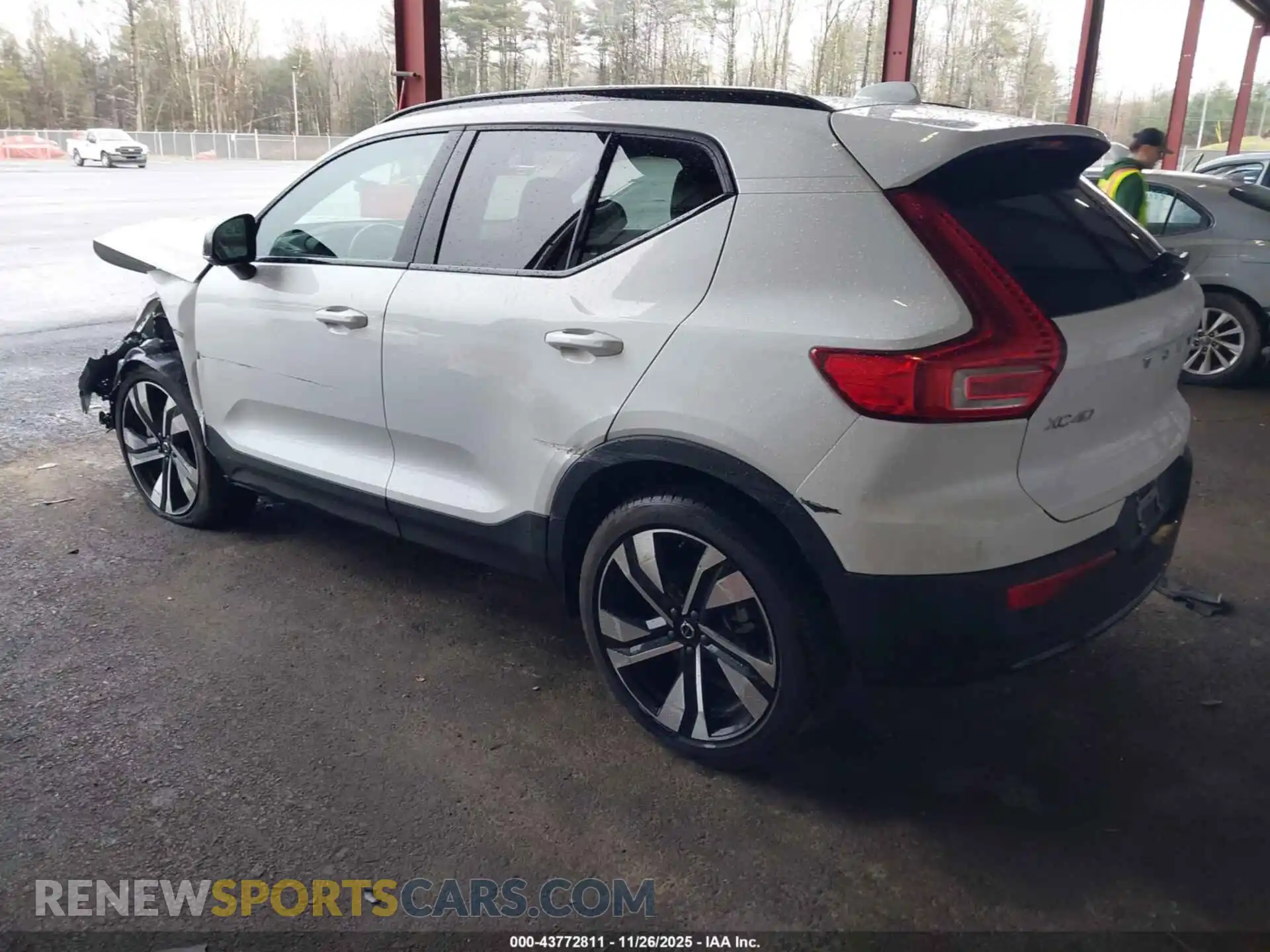 3 Photograph of a damaged car YV4L12UC2S2525477 VOLVO XC40 2025