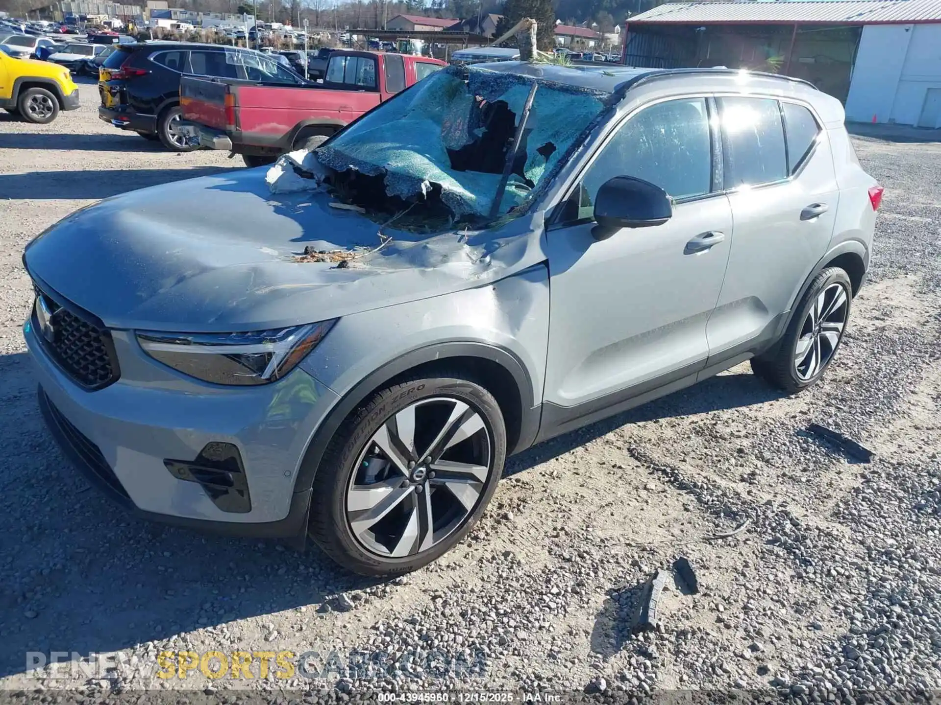 2 Photograph of a damaged car YV4L12UC6S2492483 VOLVO XC40 2025