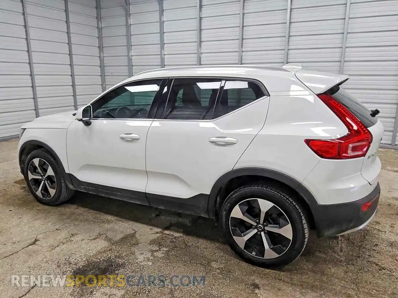 2 fotografías del automóvil dañado YV4L12UE3S2531788 VOLVO XC40 2025