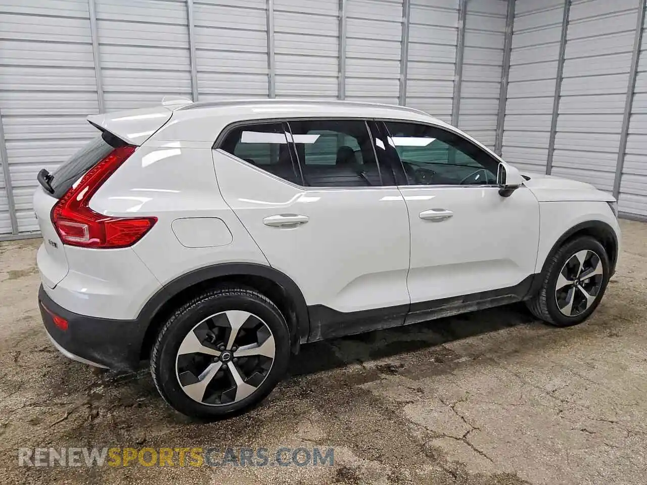 3 fotografías del automóvil dañado YV4L12UE3S2531788 VOLVO XC40 2025