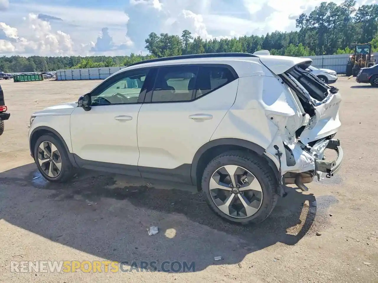 2 Photograph of a damaged car YV4L12UCXT2780301 VOLVO XC40 2026