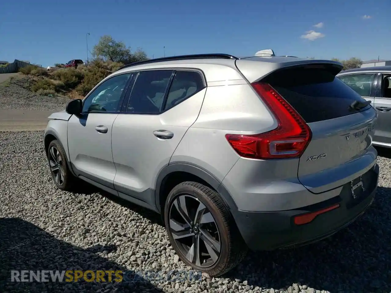 2 Photograph of a damaged car YV4L12UL5P2068610 VOLVO XC40 PLUS 2023