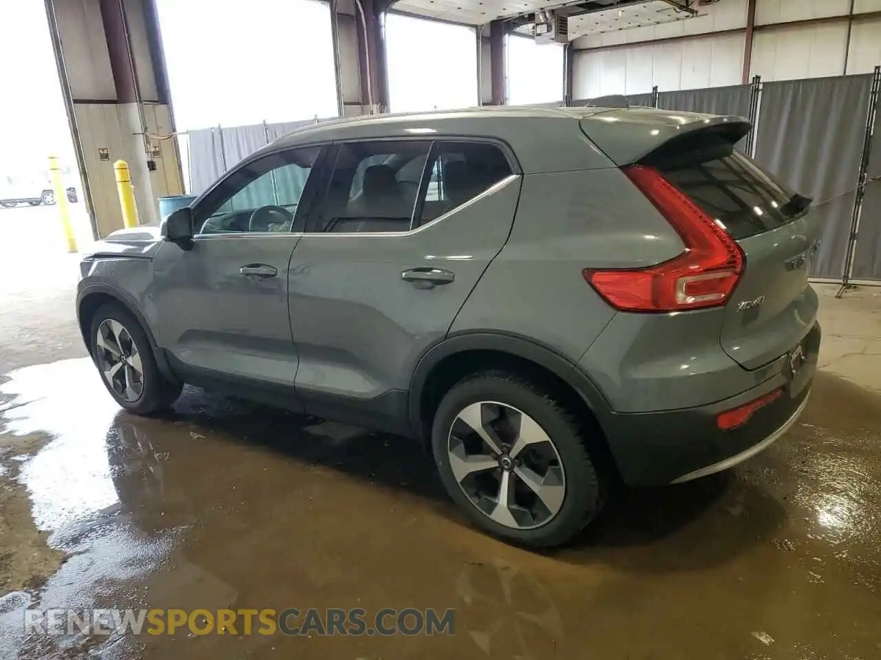 2 Photograph of a damaged car YV4L12UN4P2963605 VOLVO XC40 PLUS 2023