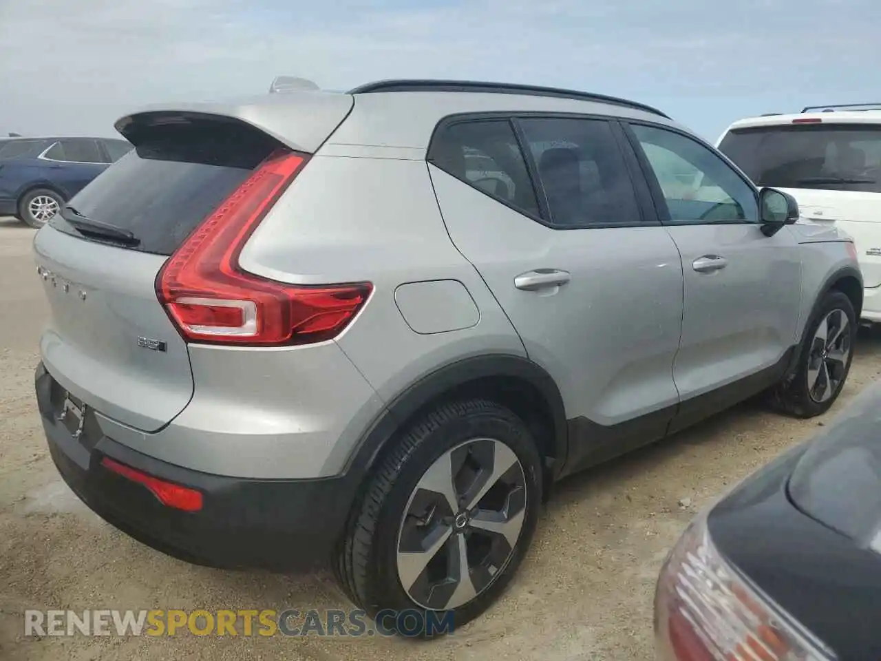 3 Photograph of a damaged car YV4L12UW6P2064530 VOLVO XC40 PLUS 2023