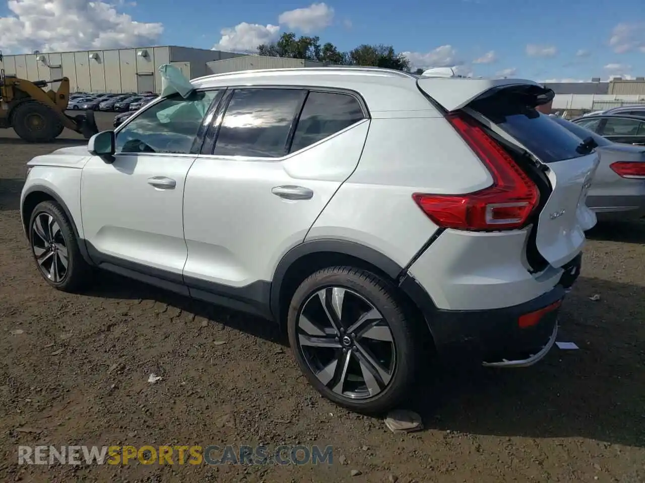 2 Photograph of a damaged car YV4L12UE2R2211887 VOLVO XC40 PLUS 2024