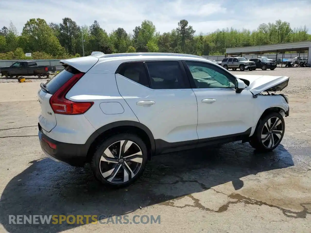 3 Photograph of a damaged car YV4L12UE9R2224474 VOLVO XC40 PLUS 2024