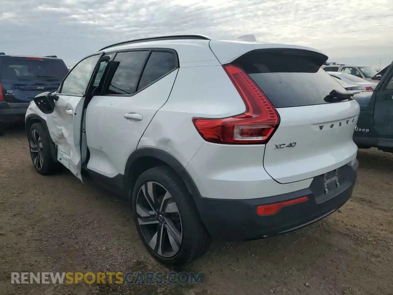 2 Photograph of a damaged car YV4L12UL7R2249713 VOLVO XC40 PLUS 2024