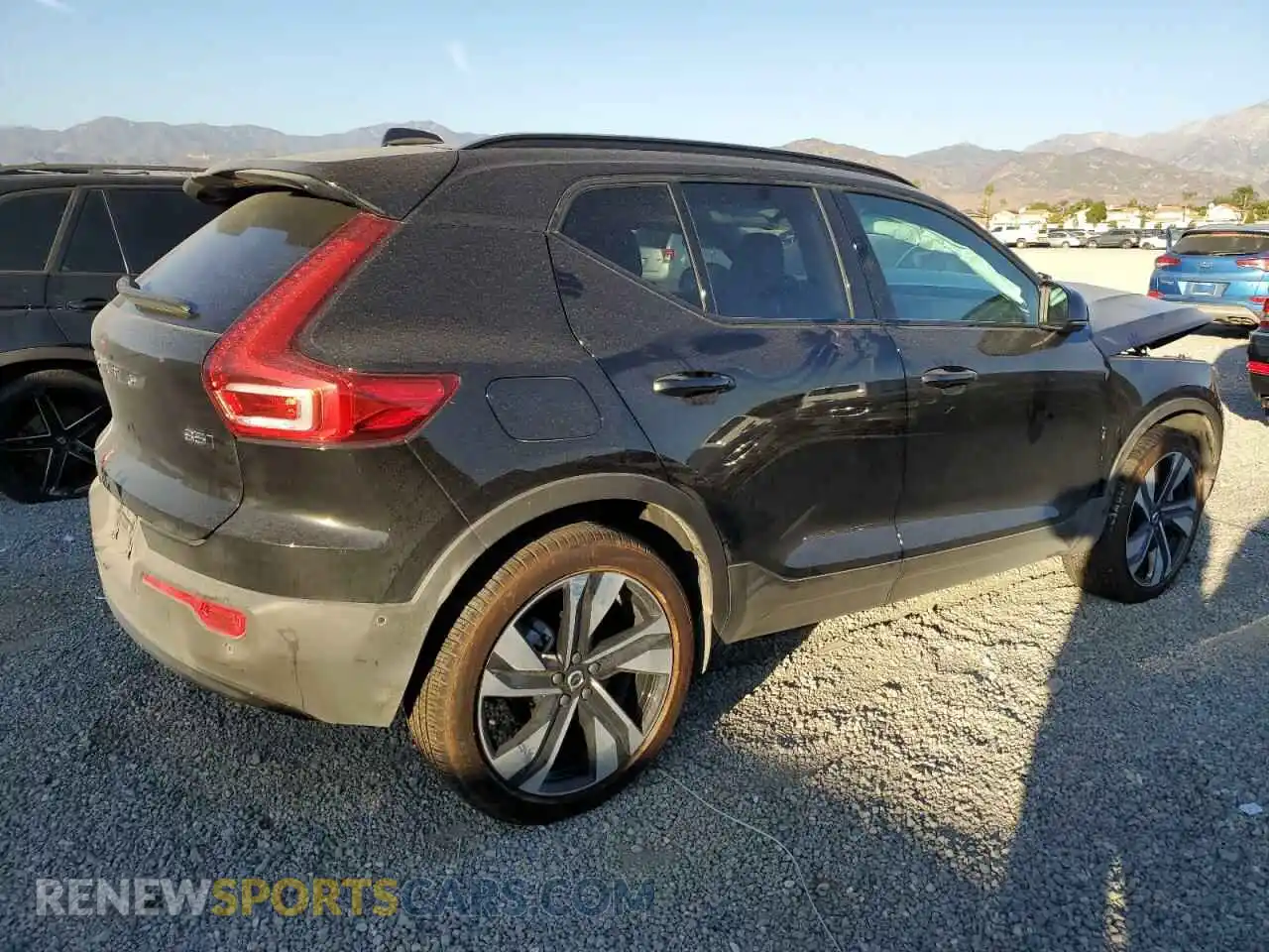 3 Photograph of a damaged car YV4L12ULXR2372535 VOLVO XC40 PLUS 2024