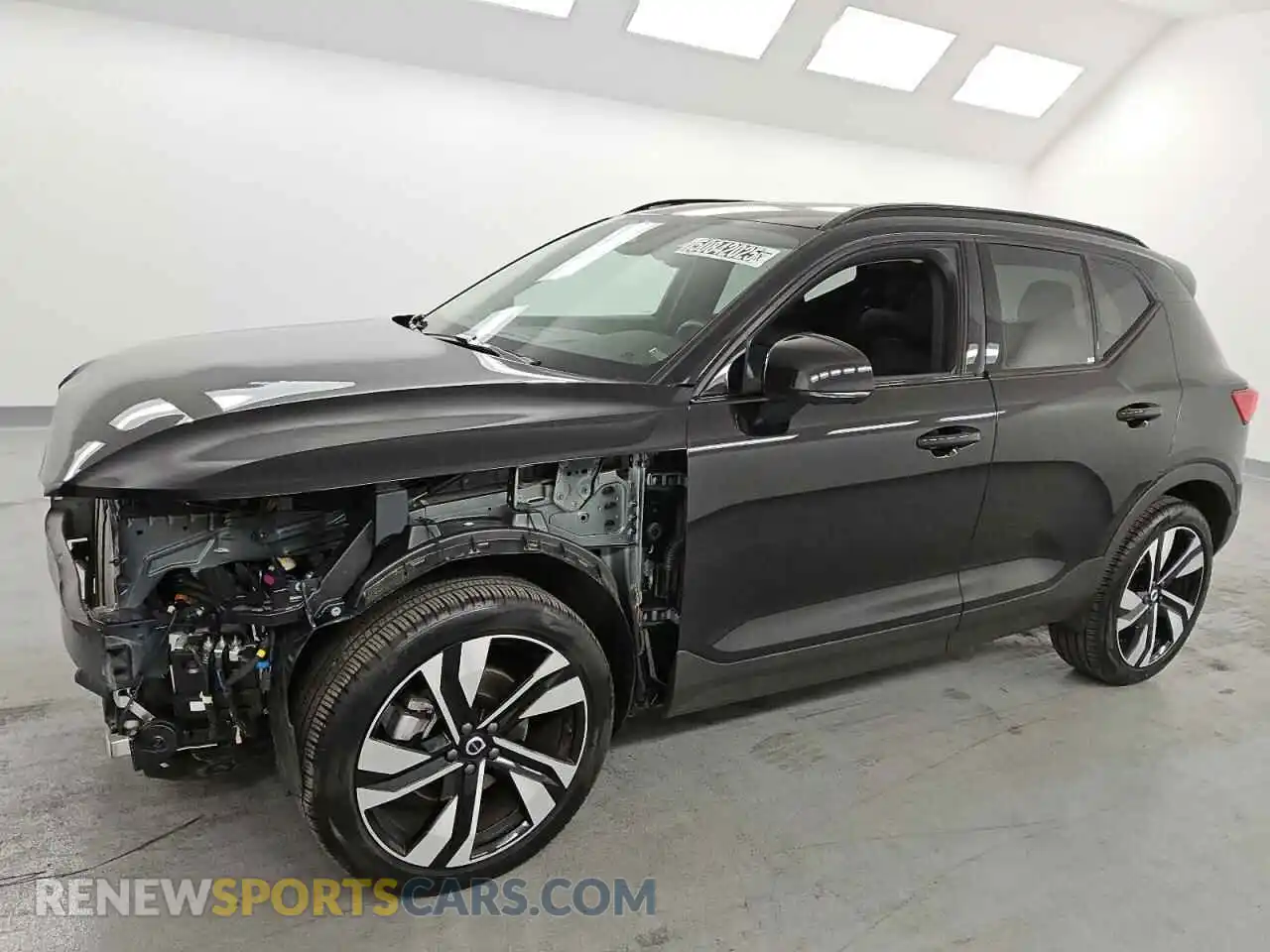 1 Photograph of a damaged car YV4L12UC0S2501274 VOLVO XC40 PLUS 2025