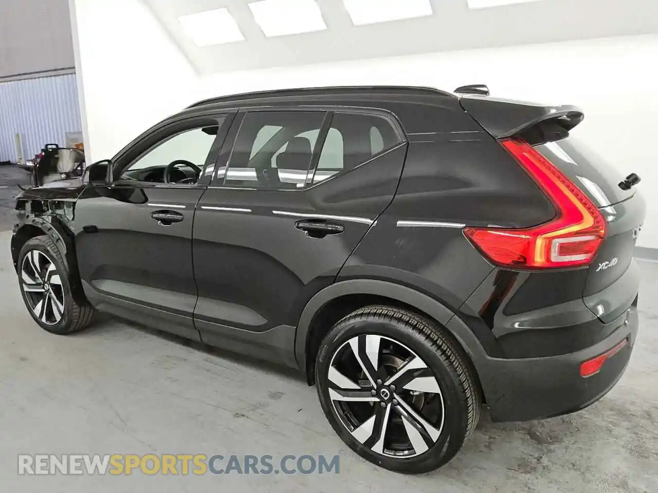 2 Photograph of a damaged car YV4L12UC0S2501274 VOLVO XC40 PLUS 2025