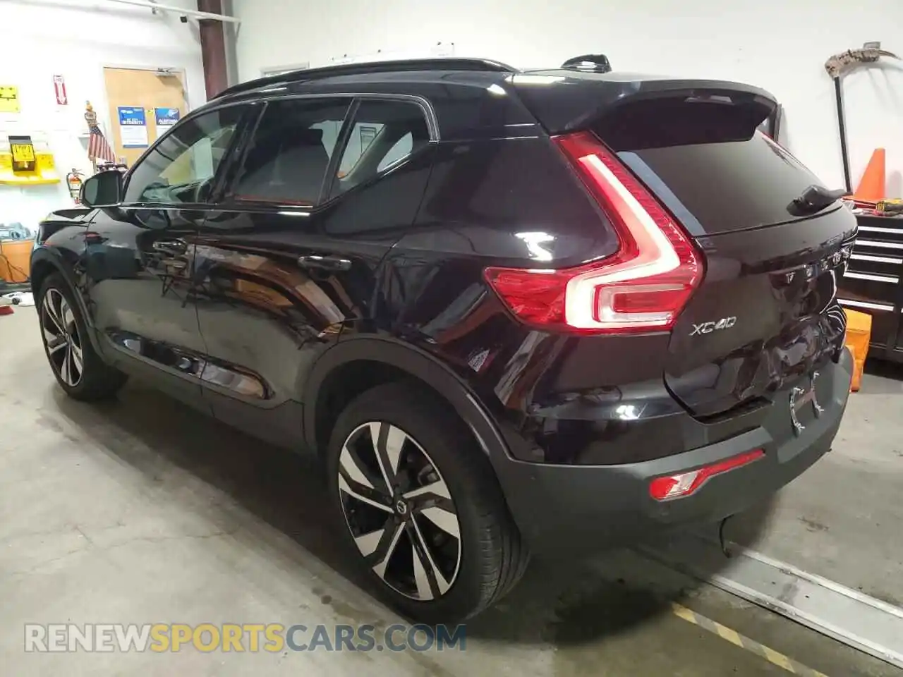 2 Photograph of a damaged car YV4L12UC5S2499988 VOLVO XC40 PLUS 2025