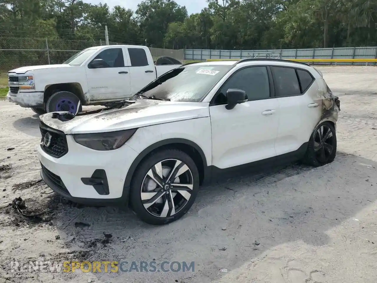 1 Photograph of a damaged car YV4L12UC9S2604399 VOLVO XC40 PLUS 2025
