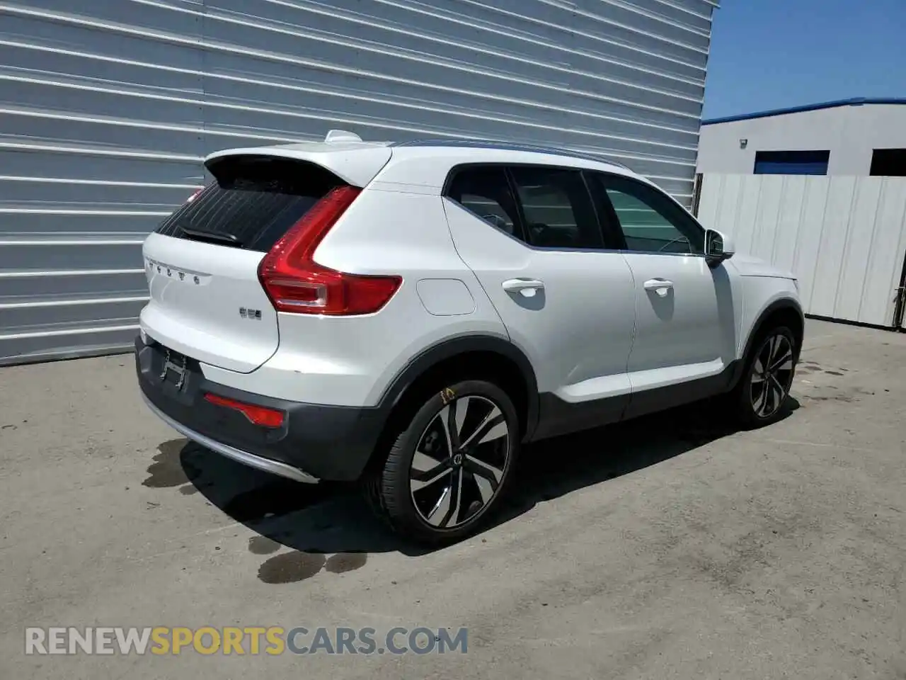 3 Photograph of a damaged car YV4L12UE8S2505753 VOLVO XC40 PLUS 2025