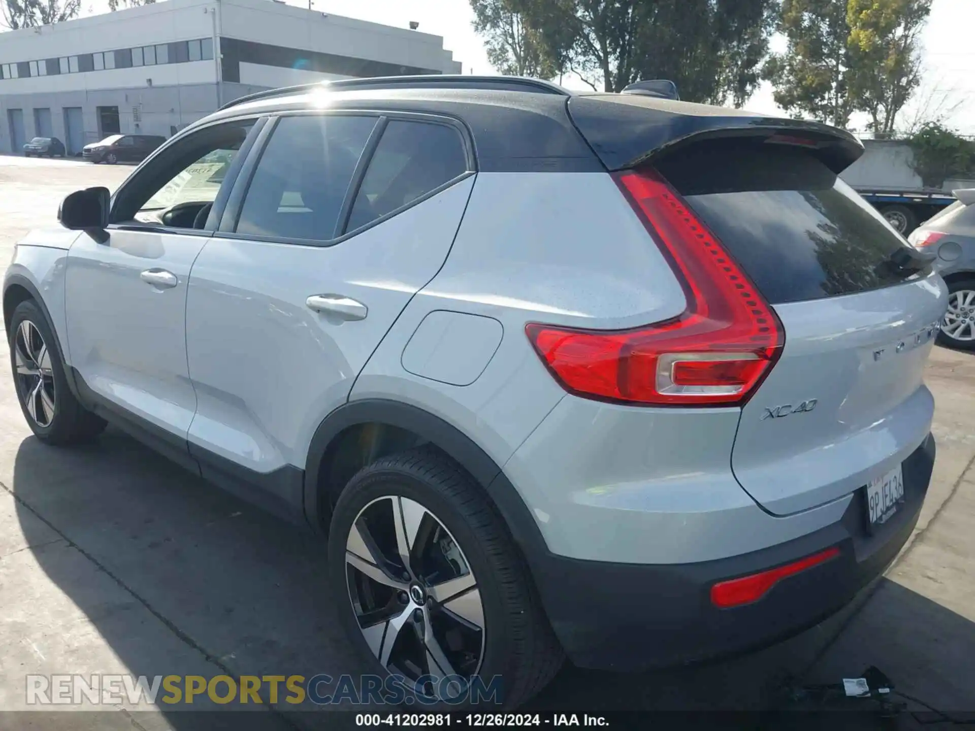 3 fotografías del automóvil dañado YV4ED3UR7M2580522 VOLVO XC40 RECHARGE PURE ELECTRIC 2021