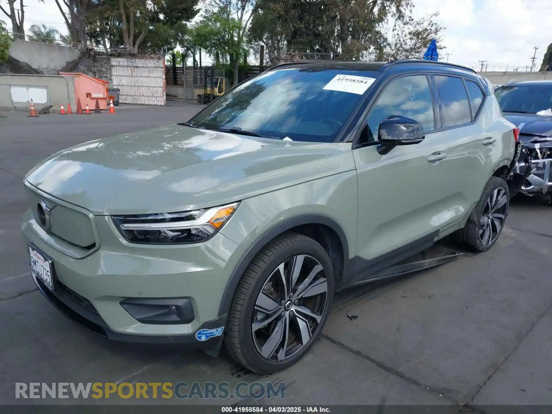 2 fotografías del automóvil dañado YV4ED3UR8M2563423 VOLVO XC40 RECHARGE PURE ELECTRIC 2021