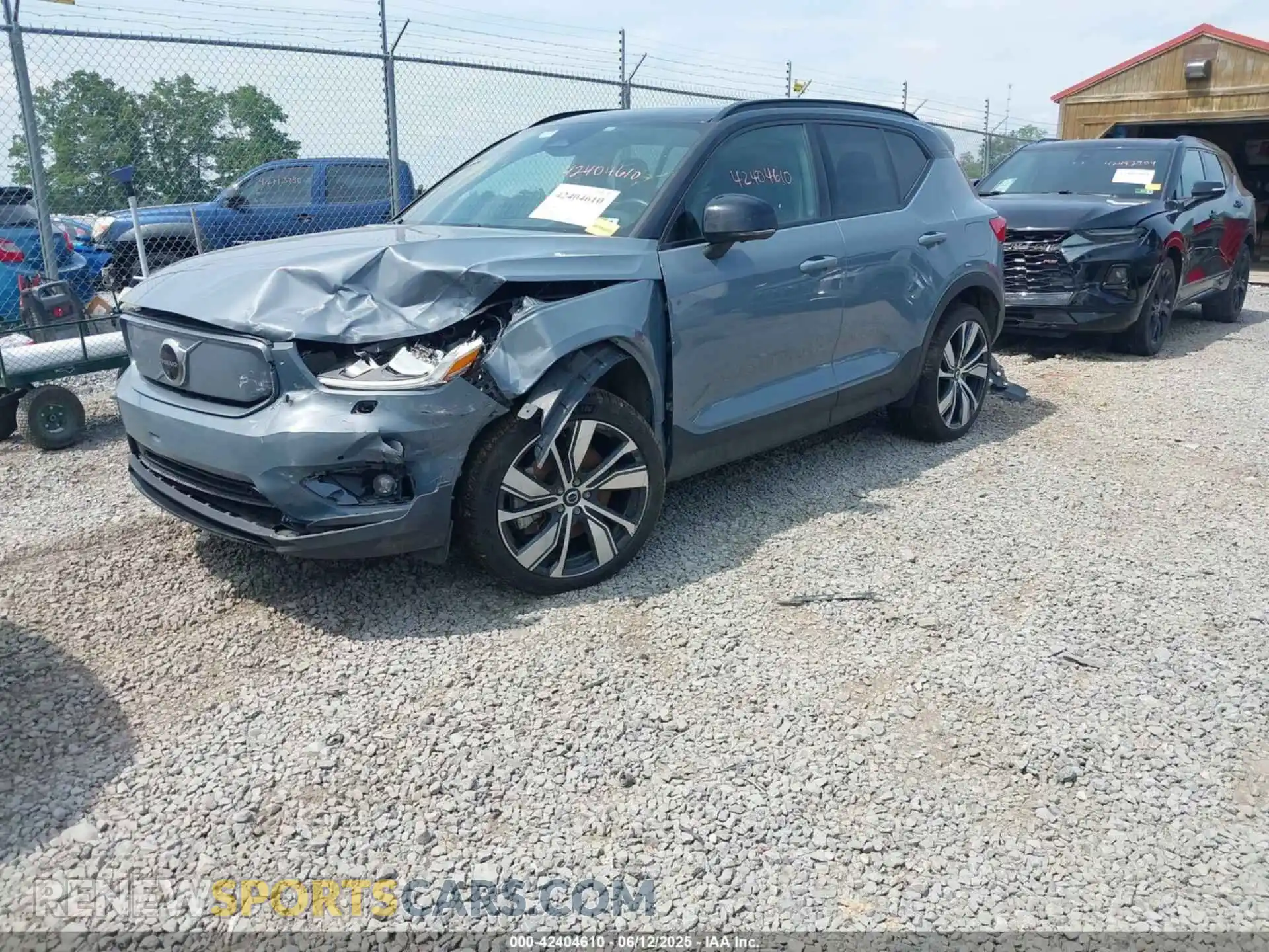2 fotografías del automóvil dañado YV4ED3UR8M2565124 VOLVO XC40 RECHARGE PURE ELECTRIC 2021