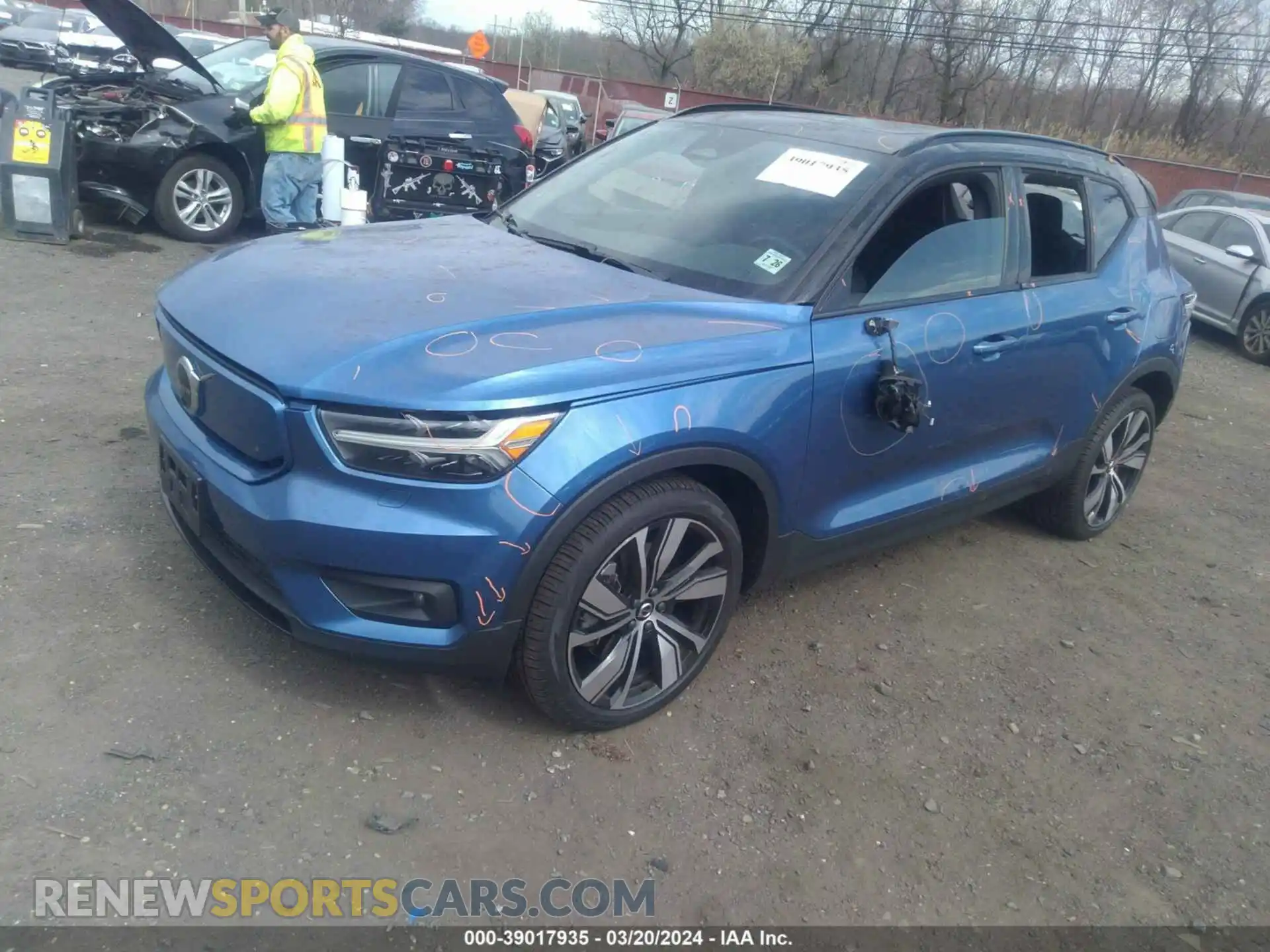2 fotografías del automóvil dañado YV4ED3UR9M2553628 VOLVO XC40 RECHARGE PURE ELECTRIC 2021