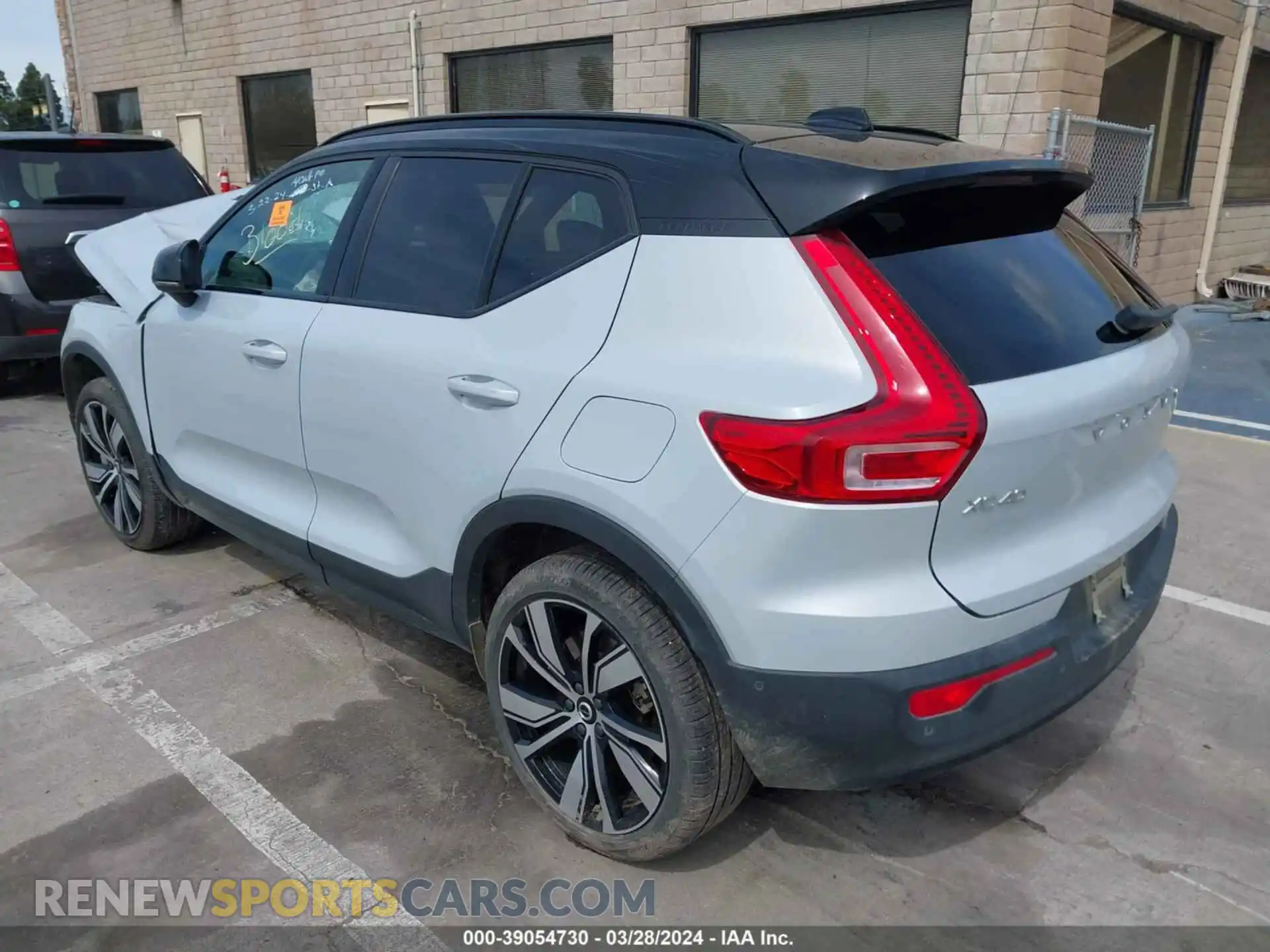 3 fotografías del automóvil dañado YV4ED3UR9N2780237 VOLVO XC40 RECHARGE PURE ELECTRIC 2022
