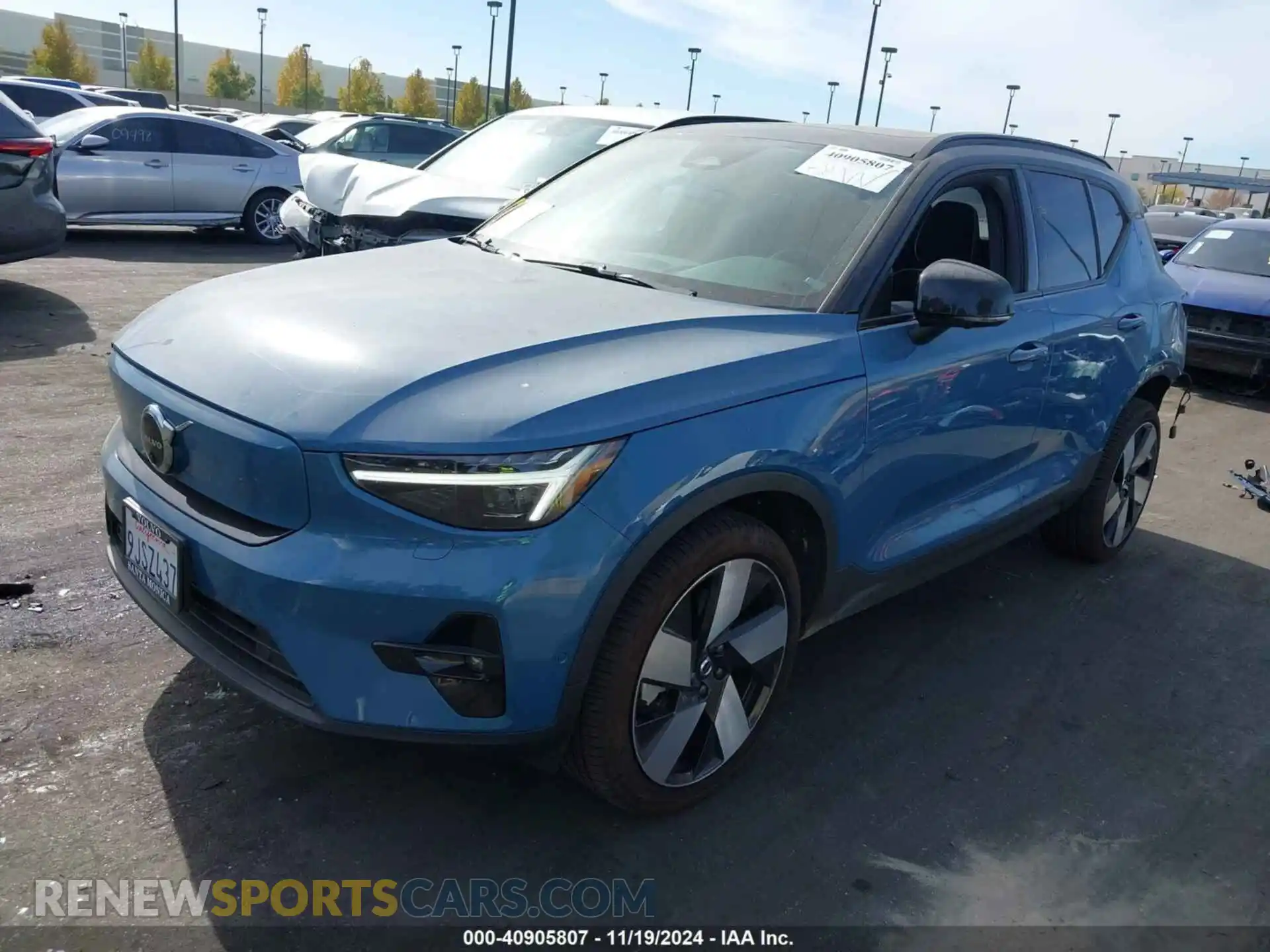2 fotografías del automóvil dañado YV4ED3UM5P2085342 VOLVO XC40 RECHARGE PURE ELECTRIC 2023