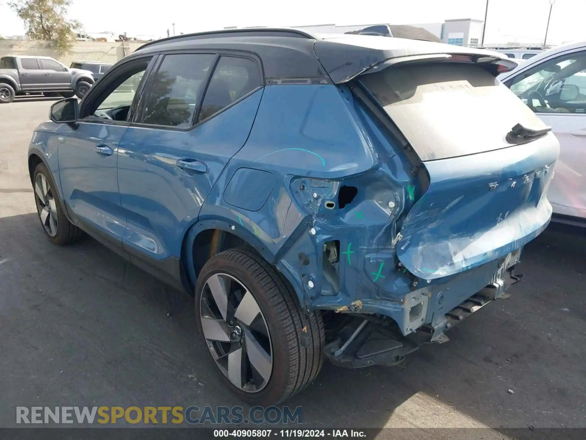 3 fotografías del automóvil dañado YV4ED3UM5P2085342 VOLVO XC40 RECHARGE PURE ELECTRIC 2023