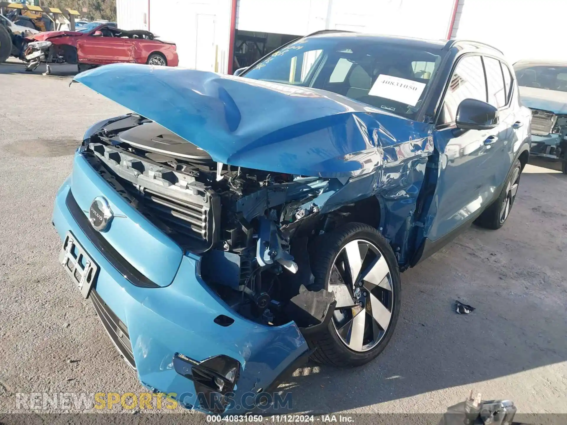 2 fotografías del automóvil dañado YV4ER3XM9R2233945 VOLVO XC40 RECHARGE PURE ELECTRIC 2024