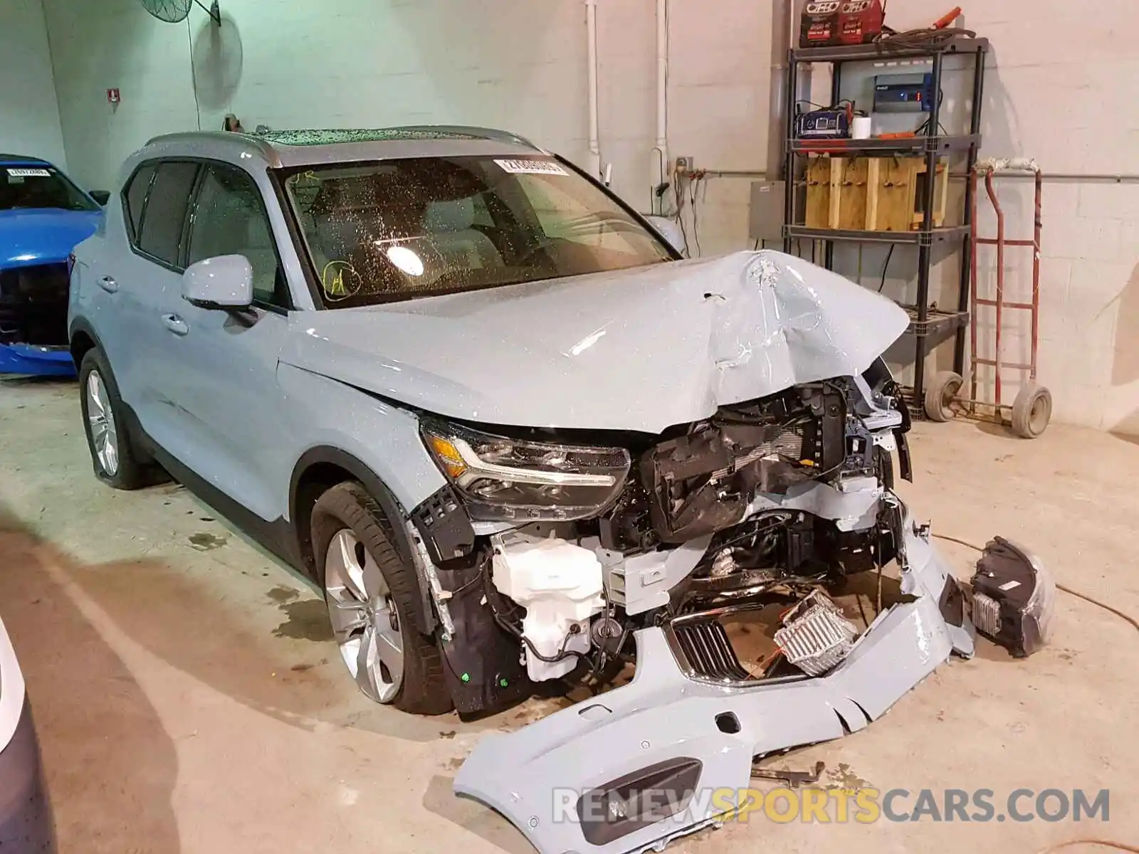 1 Photograph of a damaged car YV4162UKXK2111833 VOLVO XC40 T5 2019