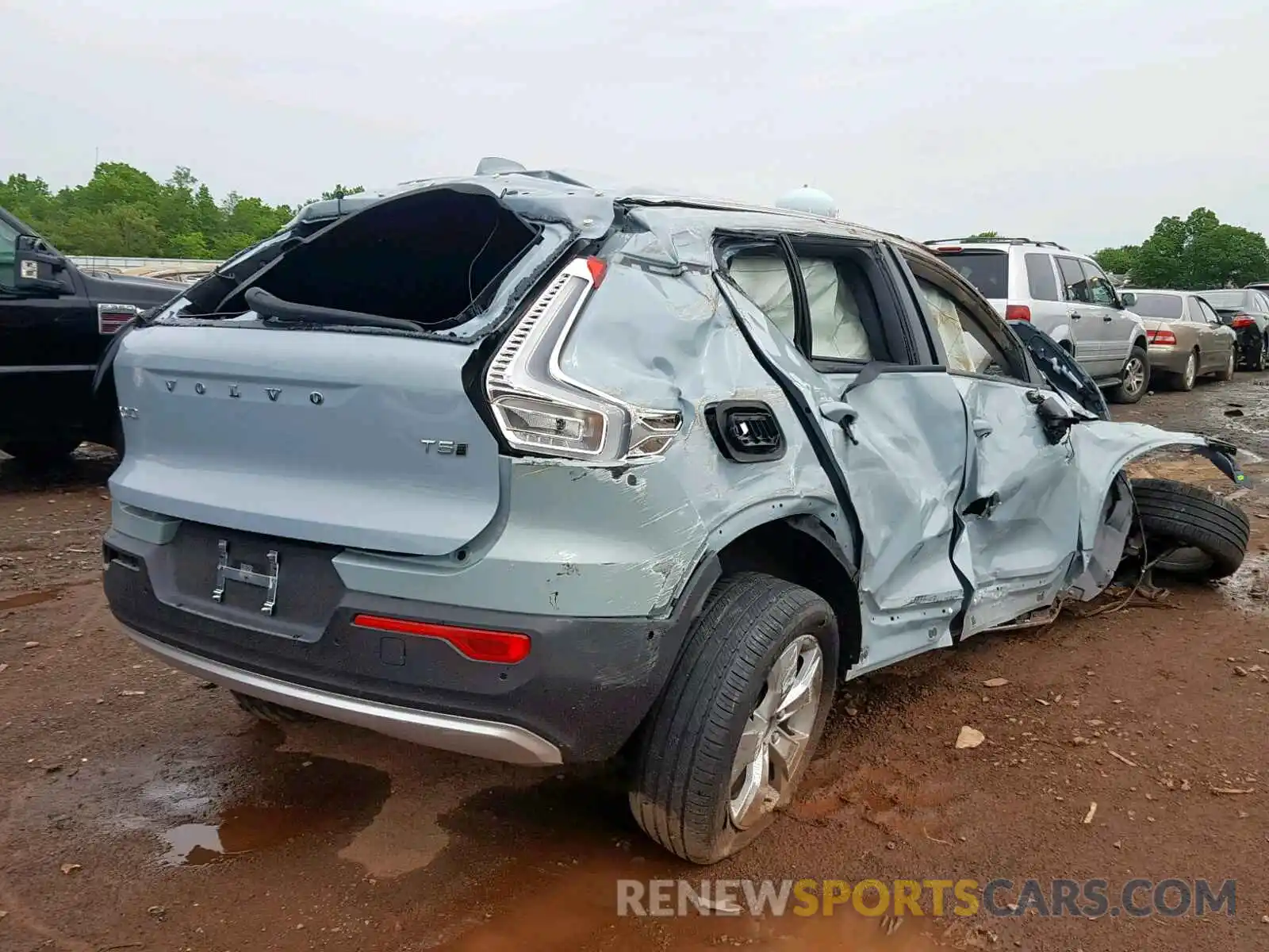 4 Photograph of a damaged car YV4162XZ6K2006490 VOLVO XC40 T5 2019