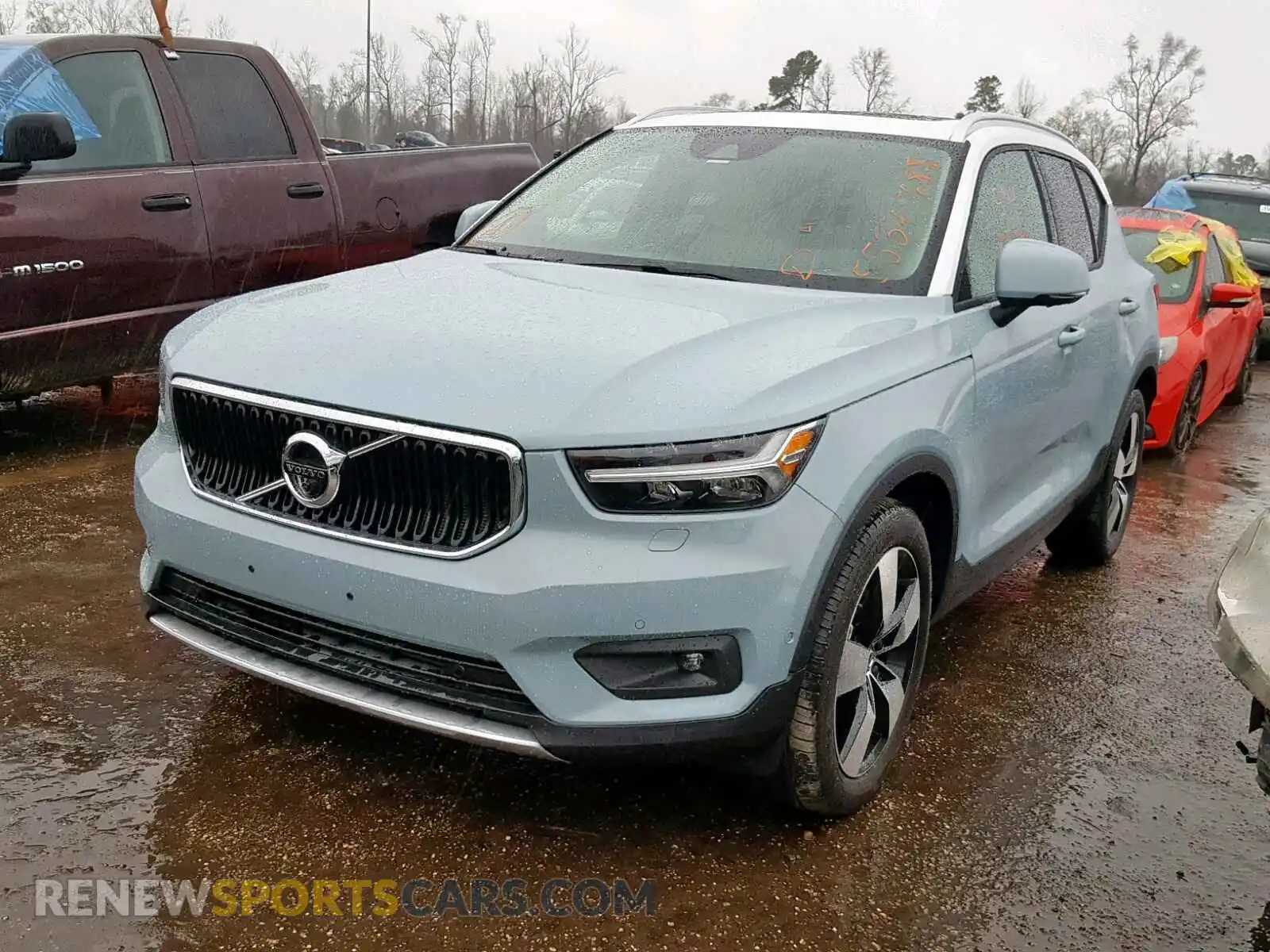 2 Photograph of a damaged car YV4162XZ7K2003307 VOLVO XC40 T5 2019
