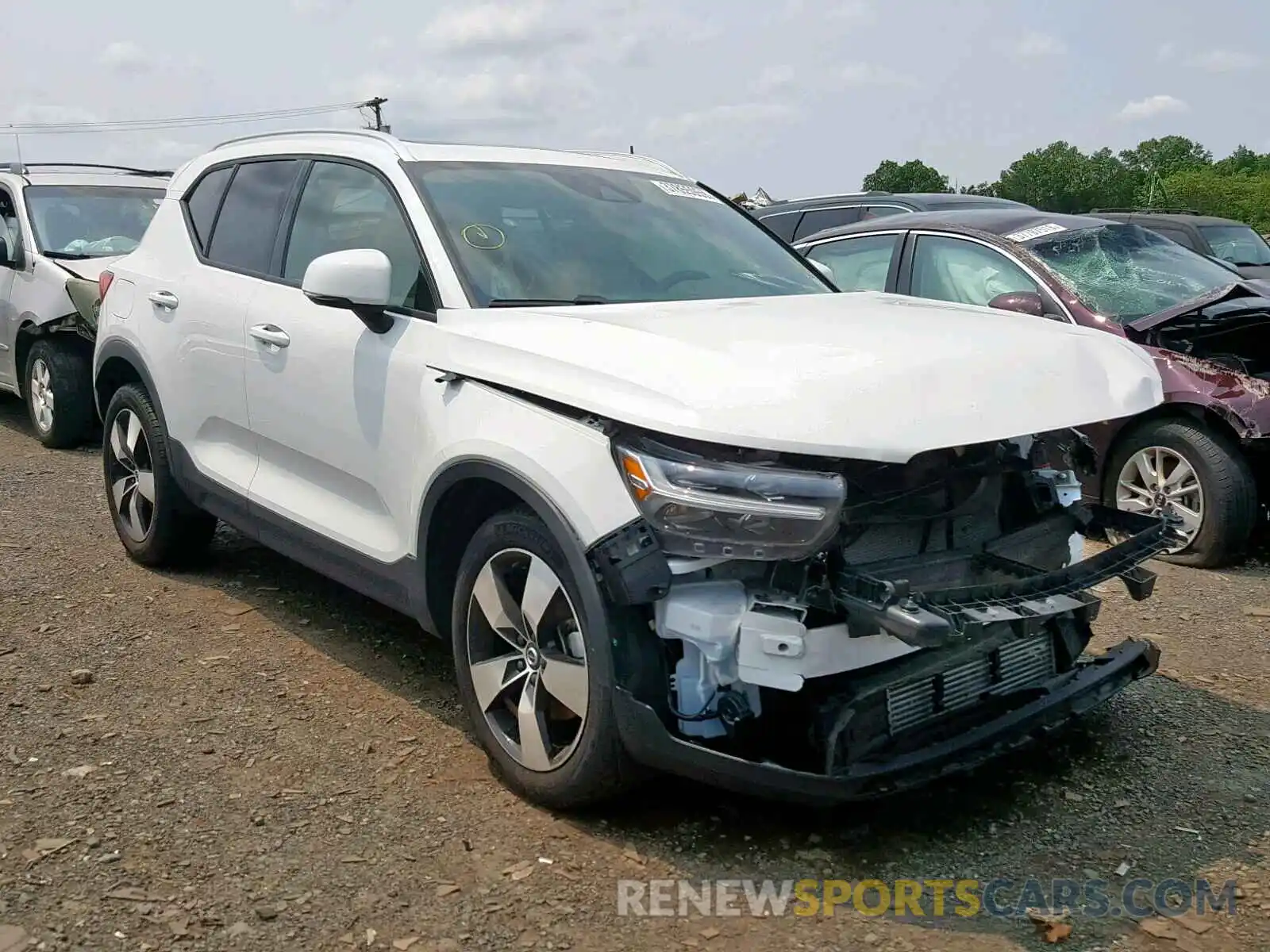 1 Photograph of a damaged car YV4162XZXK2010218 VOLVO XC40 T5 2019