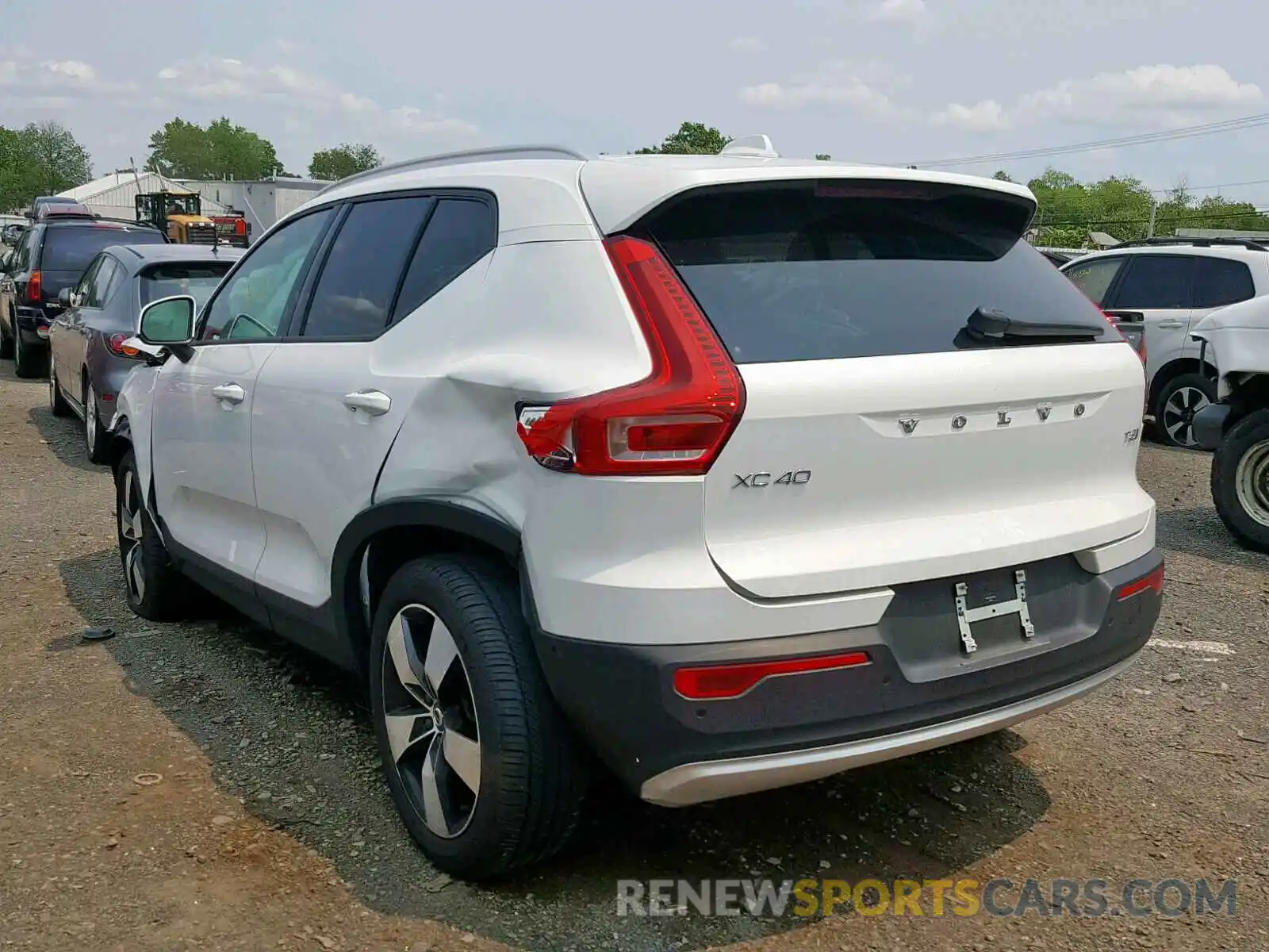 3 Photograph of a damaged car YV4162XZXK2010218 VOLVO XC40 T5 2019