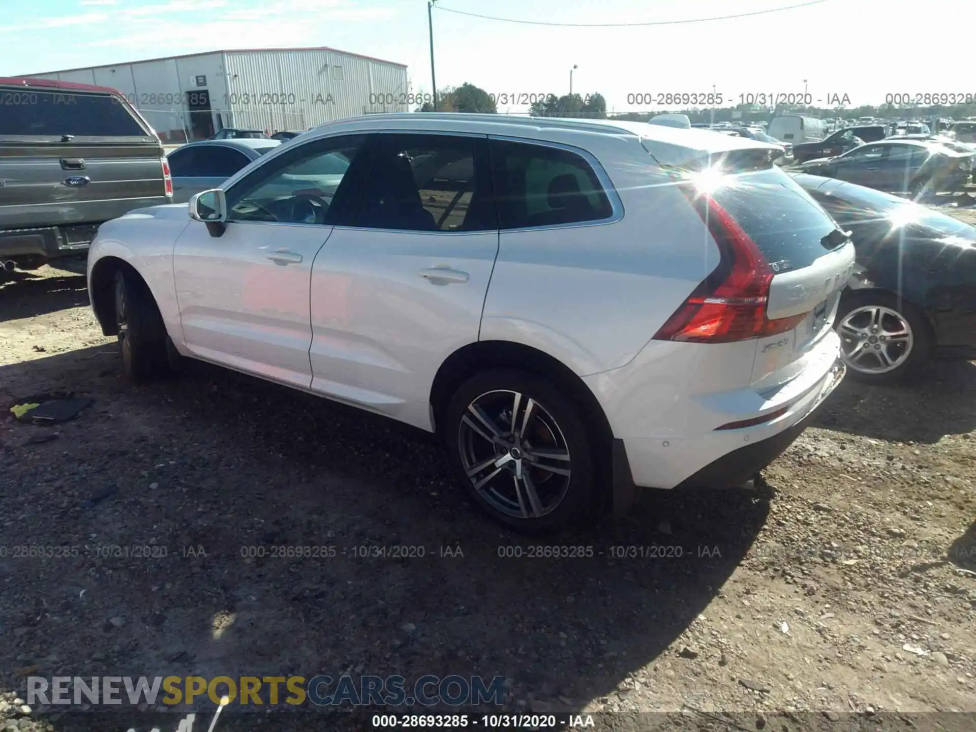 3 Photograph of a damaged car LYV102DK1KB251630 VOLVO XC60 2019