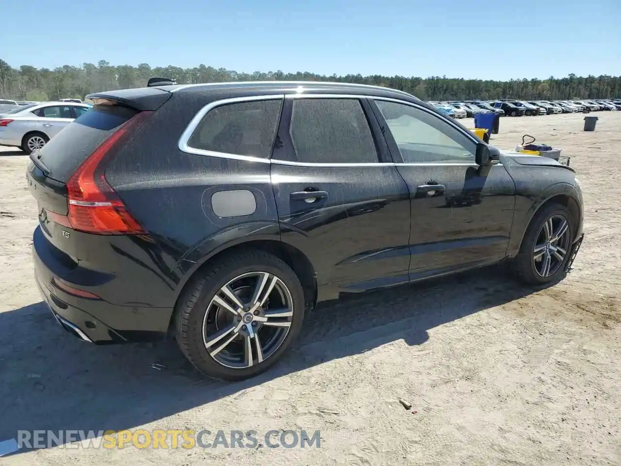 3 Фотография поврежденного автомобиля LYV102DK4KB206830 VOLVO XC60 2019