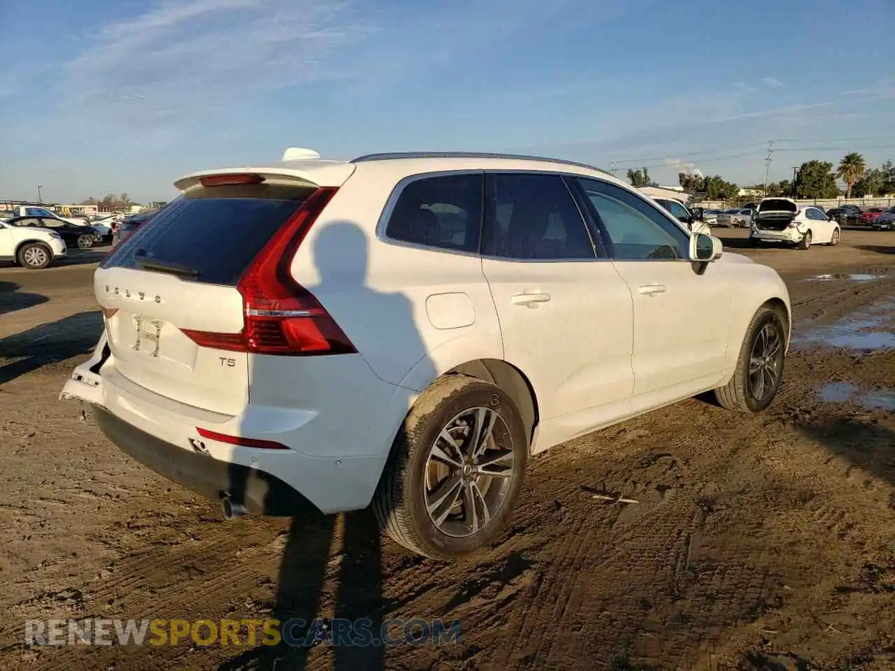 3 fotografías del automóvil dañado LYV102DK4KB335280 VOLVO XC60 2019