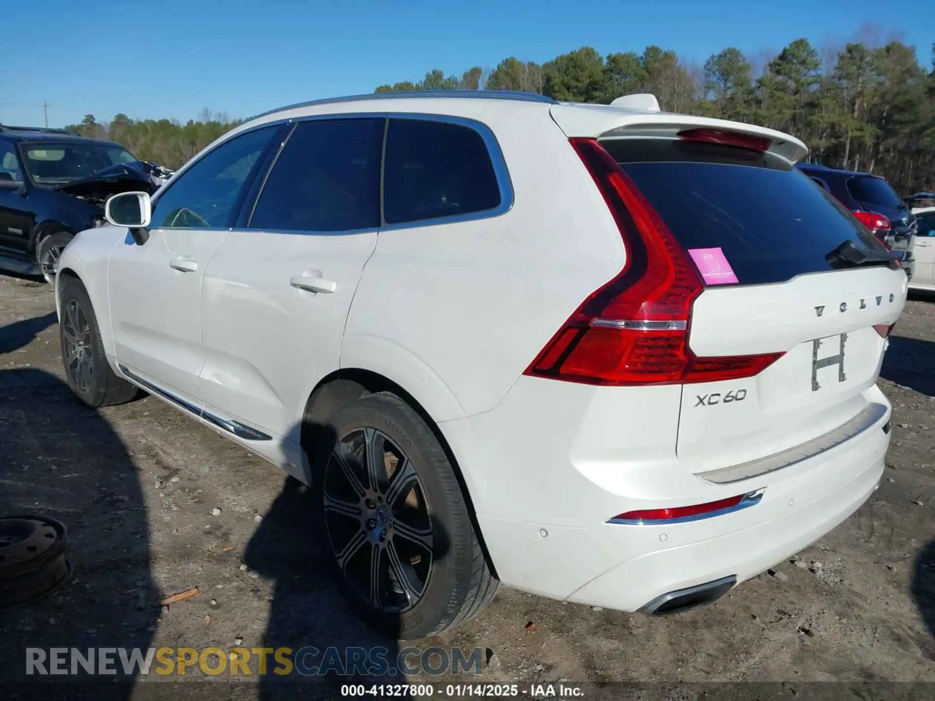 3 Photograph of a damaged car LYV102DL8KB231545 VOLVO XC60 2019