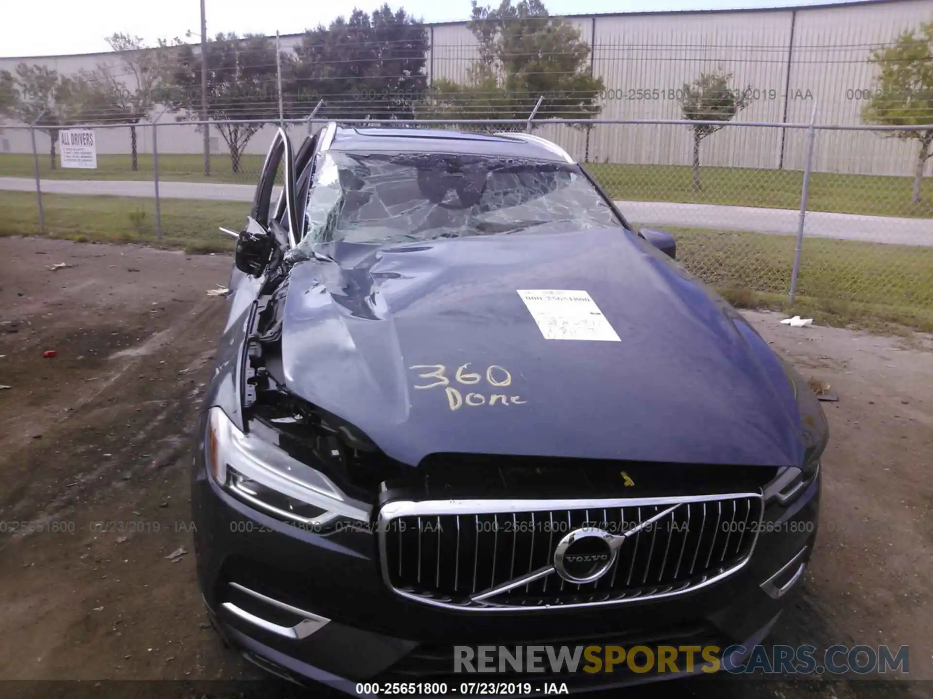 6 Photograph of a damaged car LYV102DLXKB223379 VOLVO XC60 2019