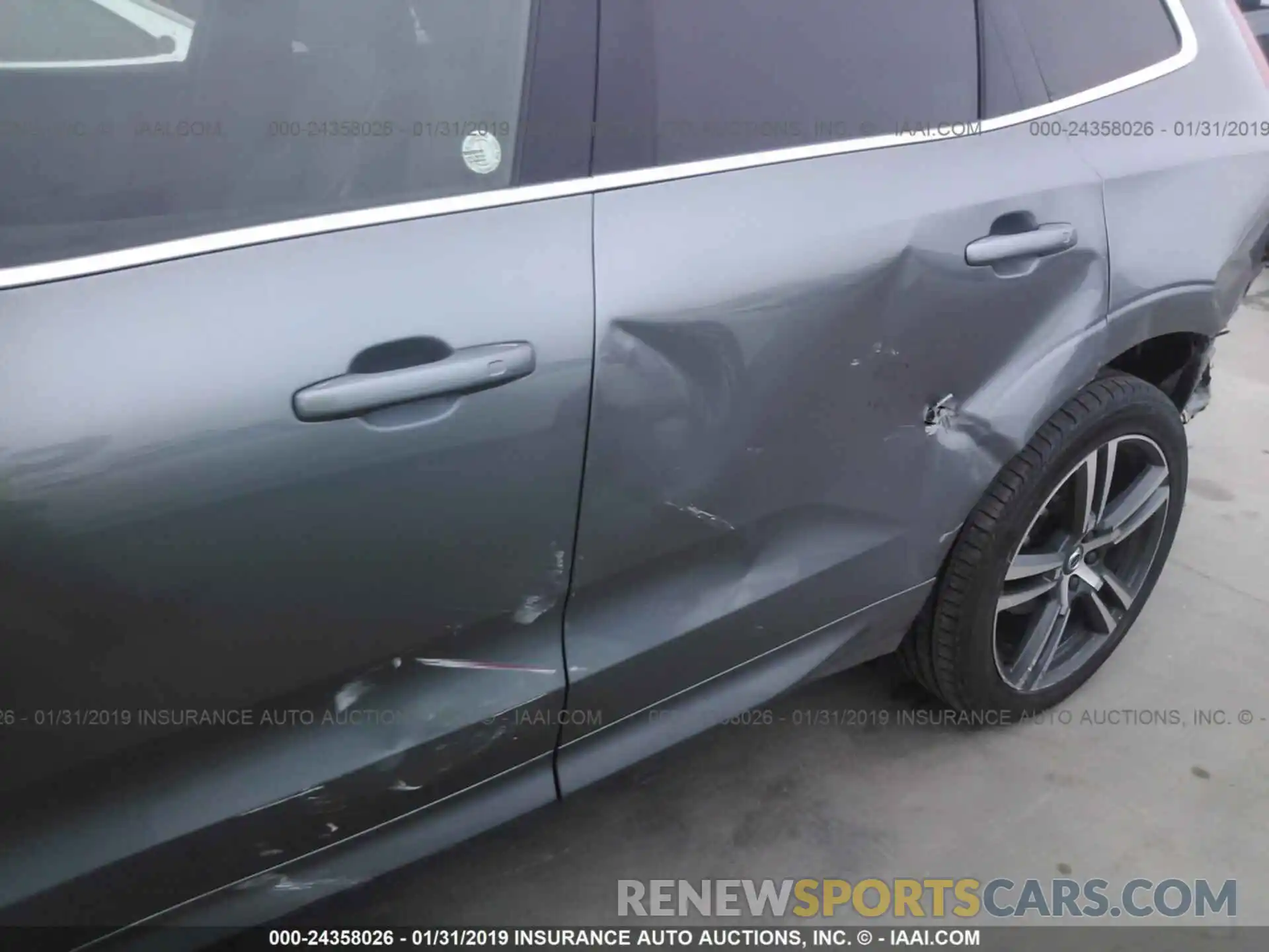 6 Photograph of a damaged car LYV102RK1KB178784 VOLVO XC60 2019