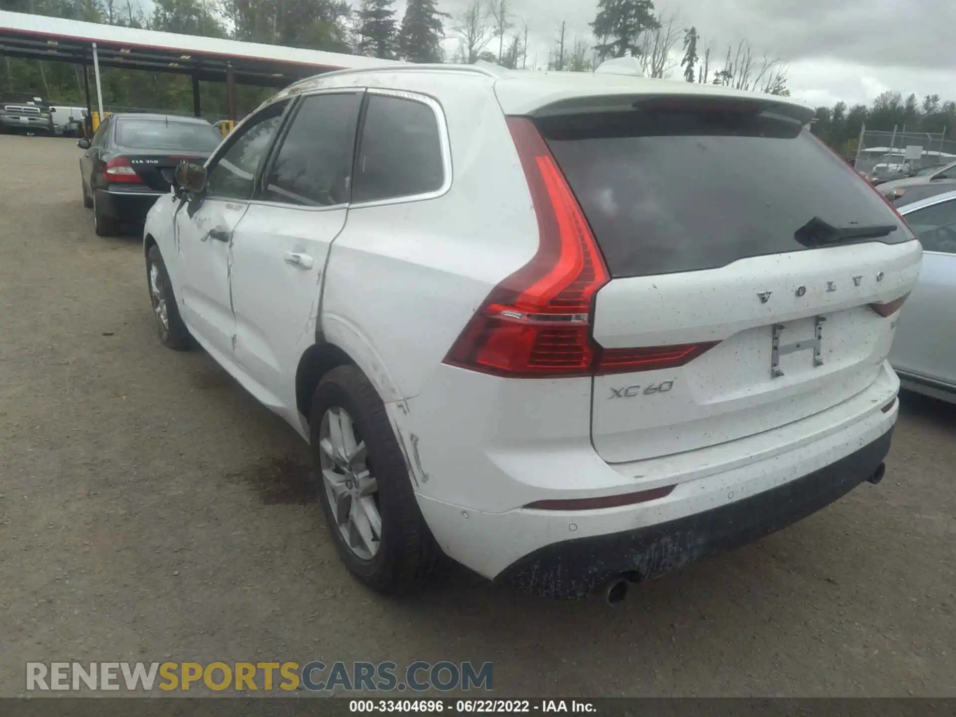 3 Photograph of a damaged car LYV102RK2KB287853 VOLVO XC60 2019