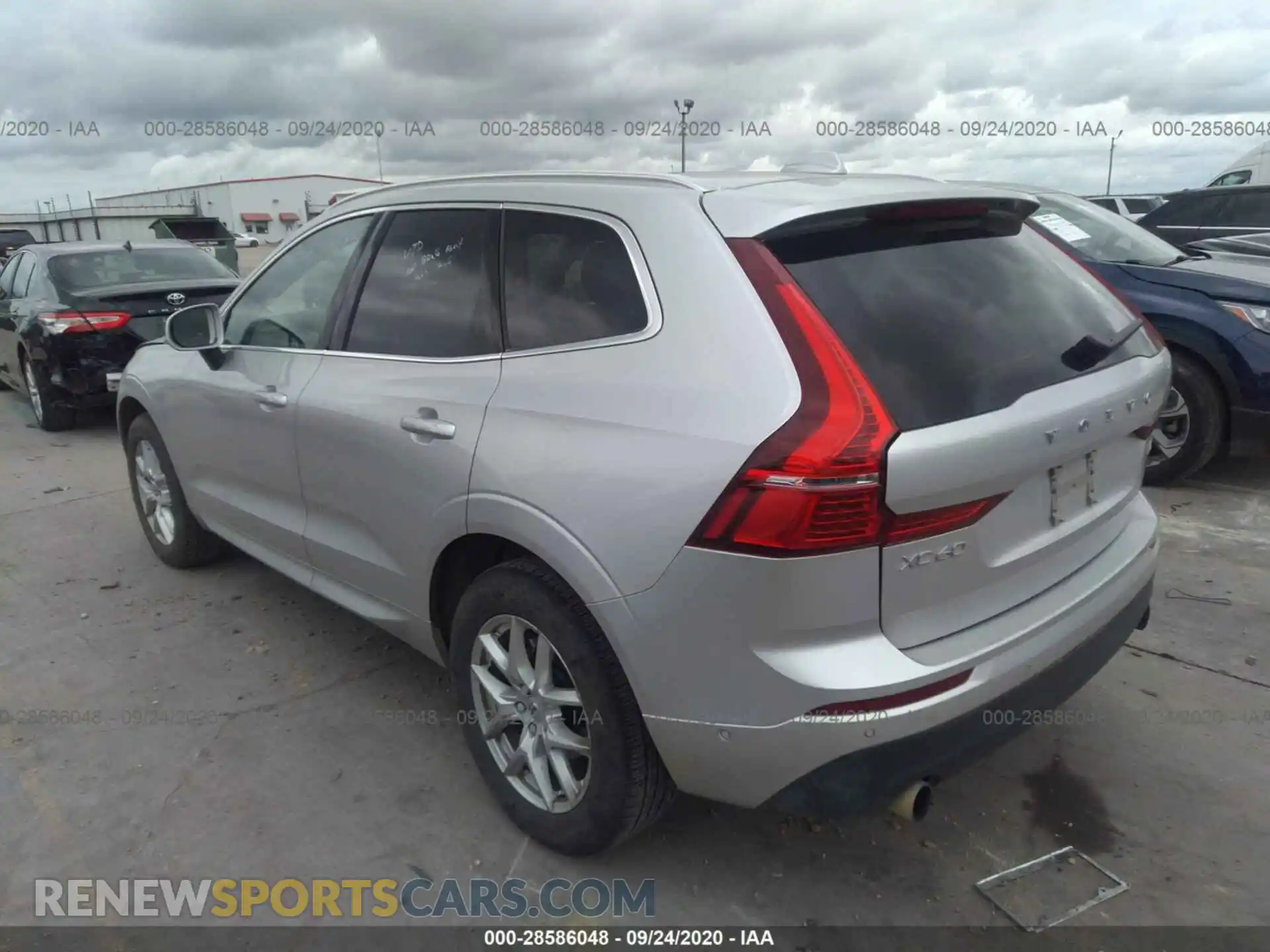 3 Photograph of a damaged car LYV102RK4KB178262 VOLVO XC60 2019