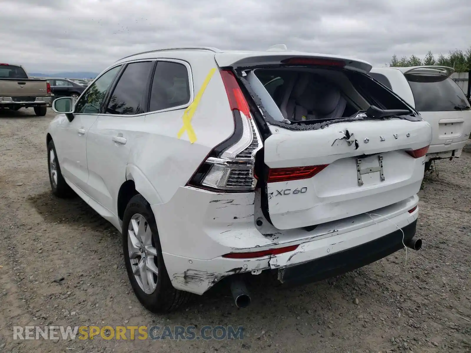 3 fotografías del automóvil dañado LYV102RK7KB195816 VOLVO XC60 2019