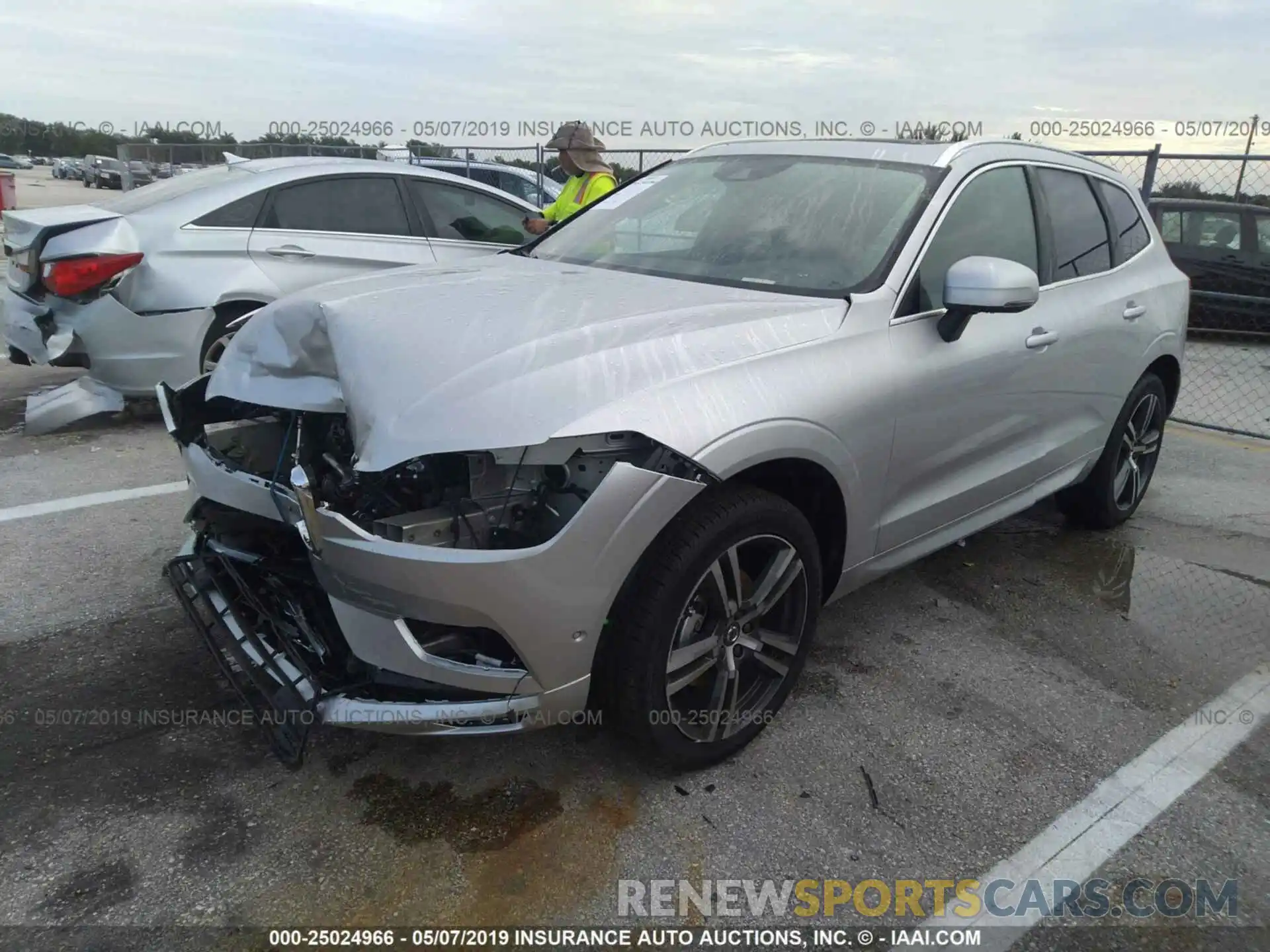 2 Photograph of a damaged car LYV102RKXKB284411 VOLVO XC60 2019