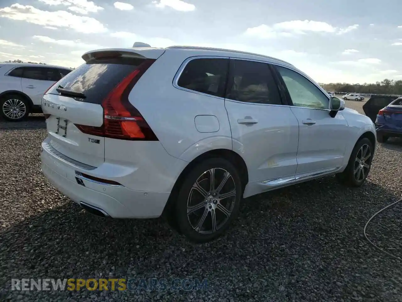 3 Photograph of a damaged car LYV102RL2KB233641 VOLVO XC60 2019