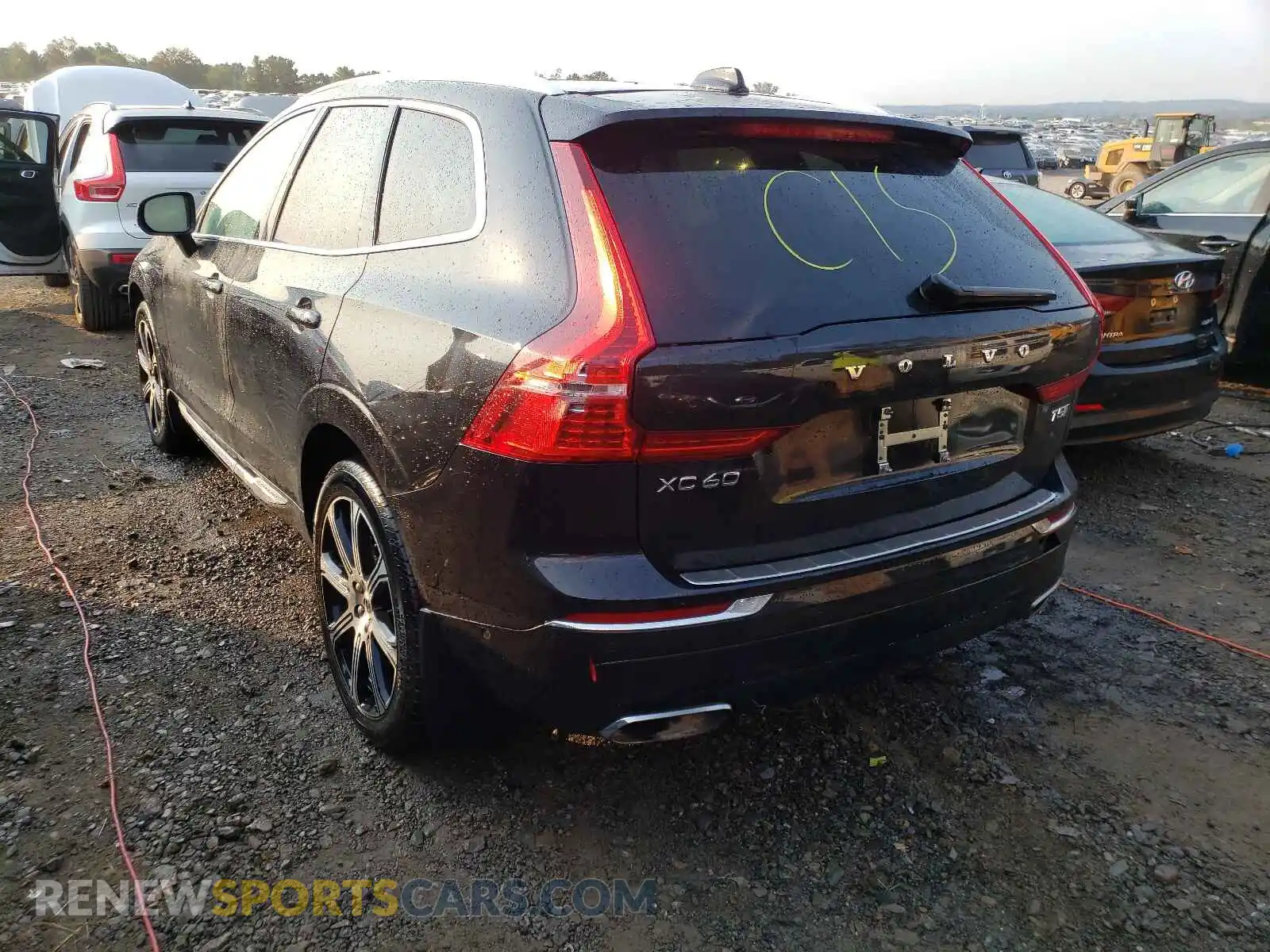3 Photograph of a damaged car LYV102RL9KB289611 VOLVO XC60 2019