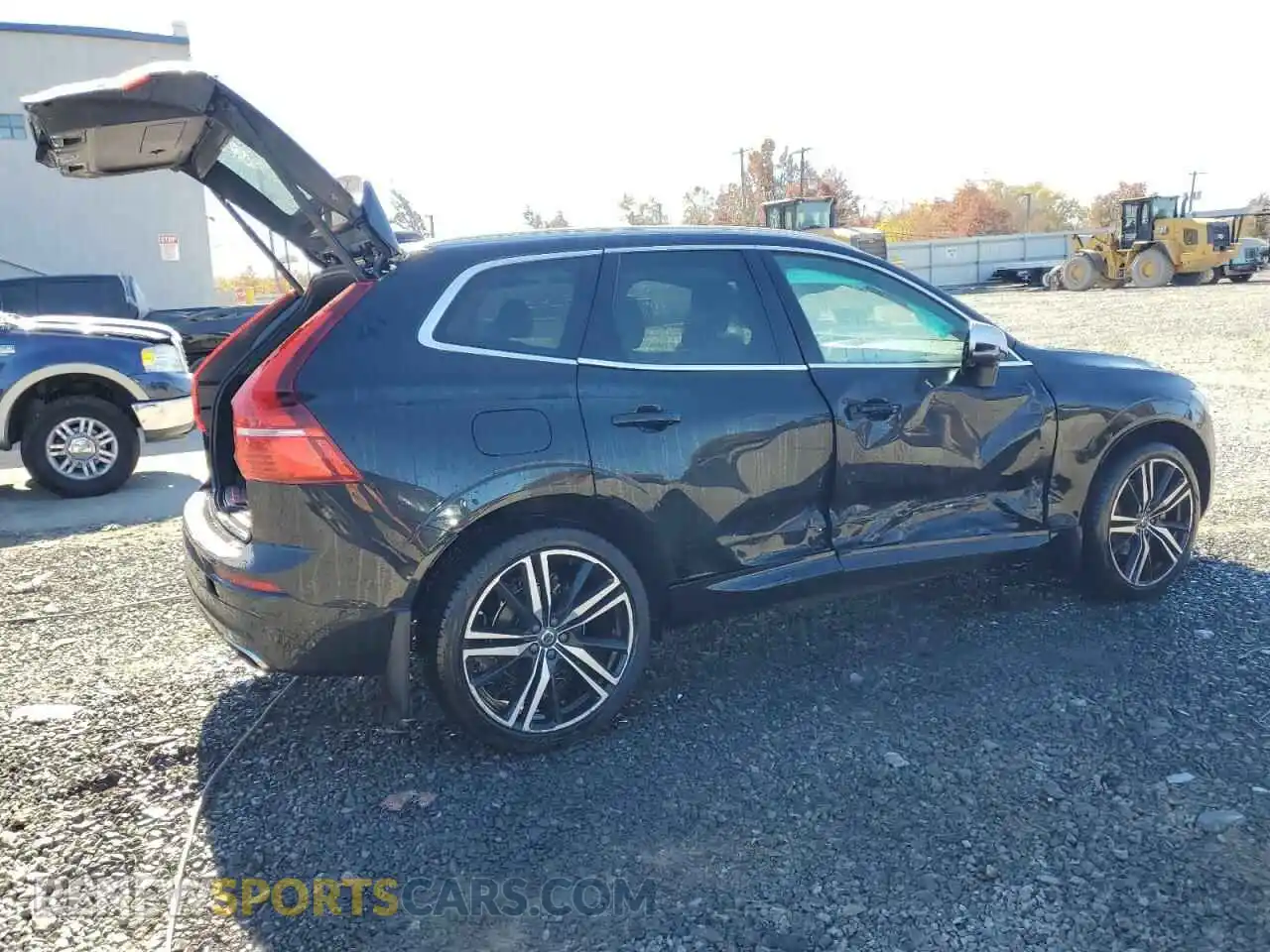 3 Photograph of a damaged car LYV102RM9KB358192 VOLVO XC60 2019
