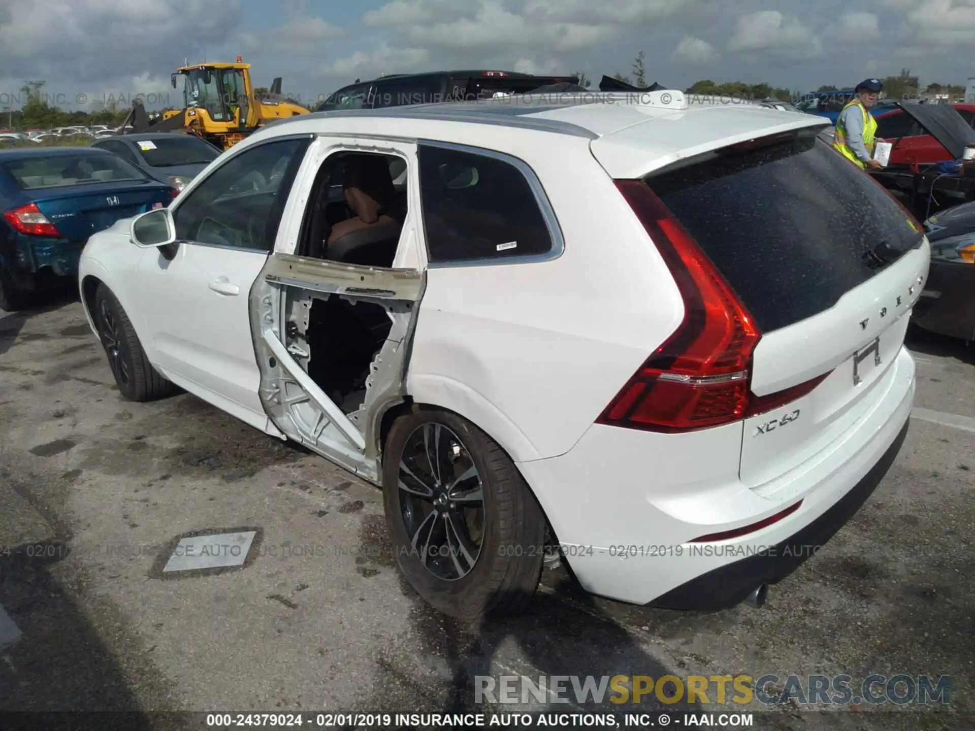 3 Photograph of a damaged car LYVA22RK6KB228122 VOLVO XC60 2019
