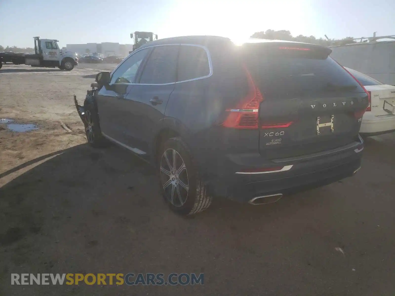 3 Photograph of a damaged car YV4102DL2L1527022 VOLVO XC60 2020